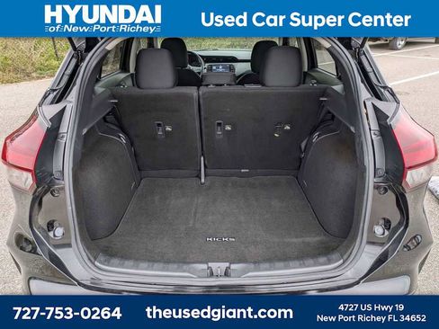 Used 2022 Nissan Kicks SV w/ Exterior Package image 12