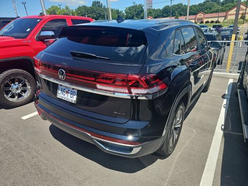 Used 2026 Volkswagen Atlas Cross Sport SE AWD/4WD image 4