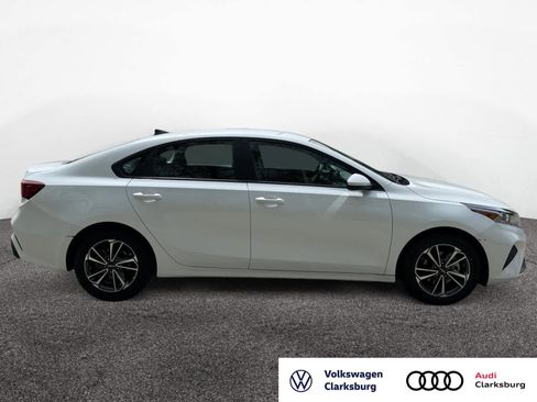 Used 2024 Kia Forte LXS FWD image 4