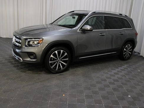 Used 2023 Mercedes-Benz GLB 250 4MATIC image 3