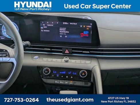 Used 2024 Hyundai Elantra SEL FWD image 18