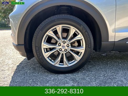 Used 2023 Ford Explorer XLT w/ Equipment Group 202A AWD/4WD image 15