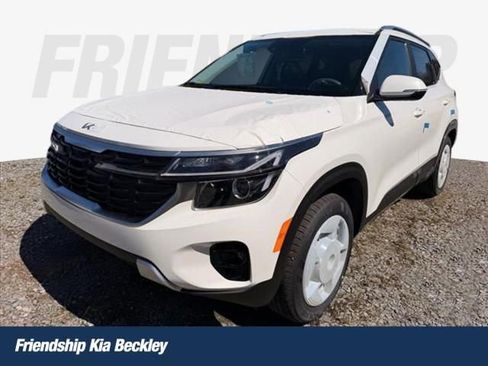 New 2026 Kia Seltos EX w/ EX Sunroof Package AWD/4WD image 1