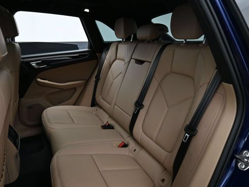 Certified 2026 Porsche Macan AWD/4WD image 24