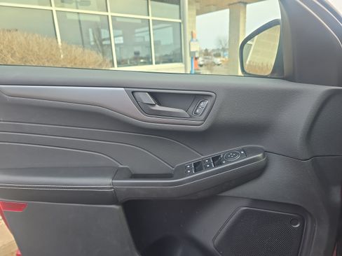 Used 2023 Ford Escape Active w/ Tech Pack #1 AWD/4WD image 15