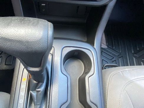 Used 2018 Chevrolet Colorado W/T w/ Custom Special Edition image 18