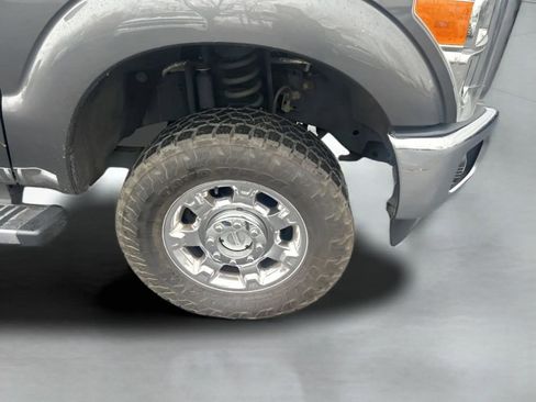 Used 2015 Ford F250 XLT w/ XLT Premium Package image 12