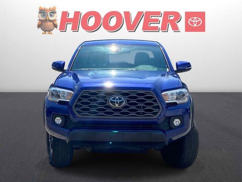 Used 2023 Toyota Tacoma TRD Off-Road w/ Technology Package AWD/4WD image 3