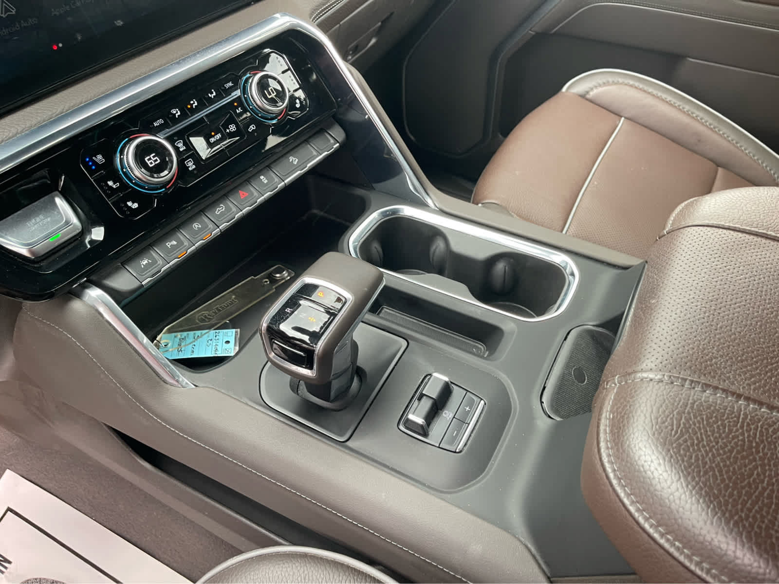 Used 2024 GMC Sierra 1500 Denali AWD/4WD image 17