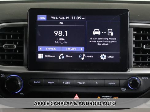 Certified 2024 Hyundai Venue SEL FWD image 6