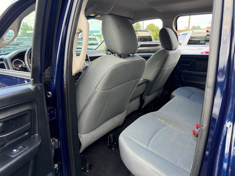 Used 2018 RAM 1500 Express AWD/4WD image 19