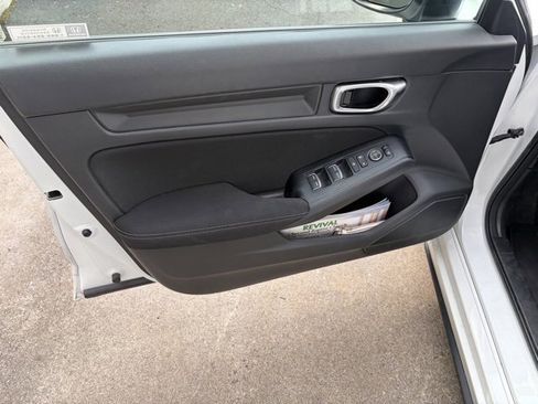 Used 2023 Honda Civic Sport image 10