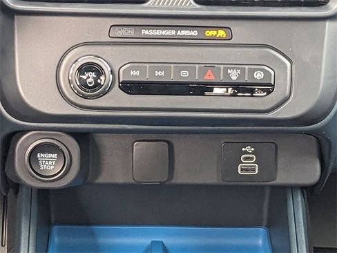 New 2025 Ford Maverick XLT w/ XLT Luxury Package image 17