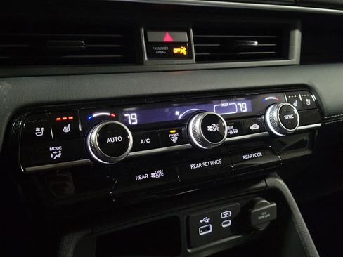 Certified 2024 Honda Pilot Elite image 33