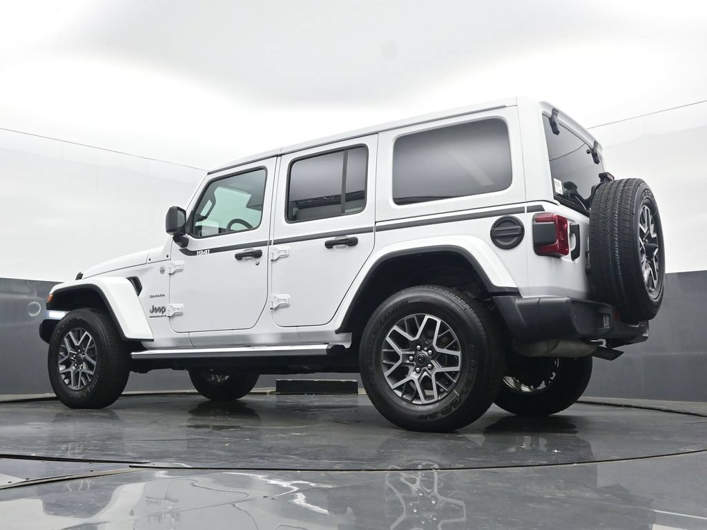 Used 2024 Jeep Wrangler Unlimited Sahara w/ Technology Group AWD/4WD image 56