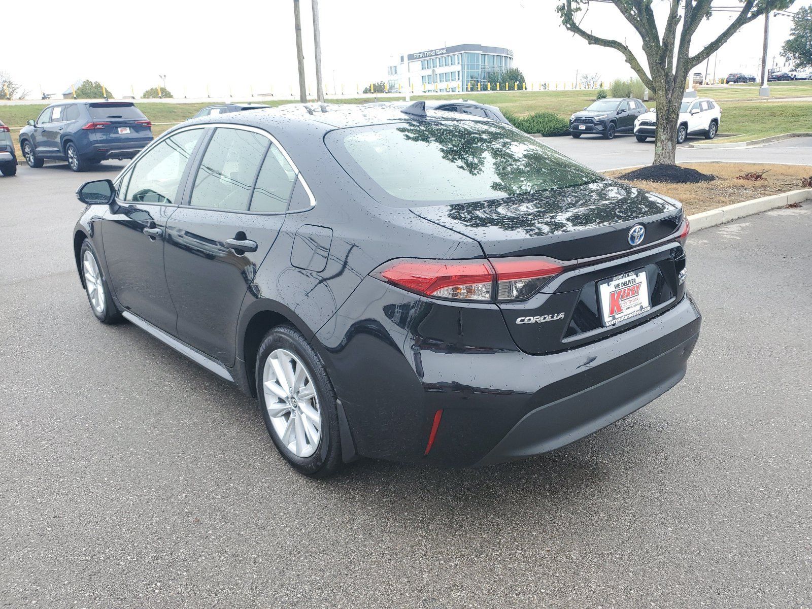 Certified 2024 Toyota Corolla XLE FWD image 3
