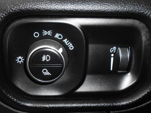 Certified 2023 RAM 1500 Big Horn image 23