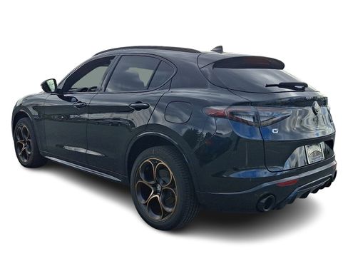 New 2025 Alfa Romeo Stelvio Sprint image 3