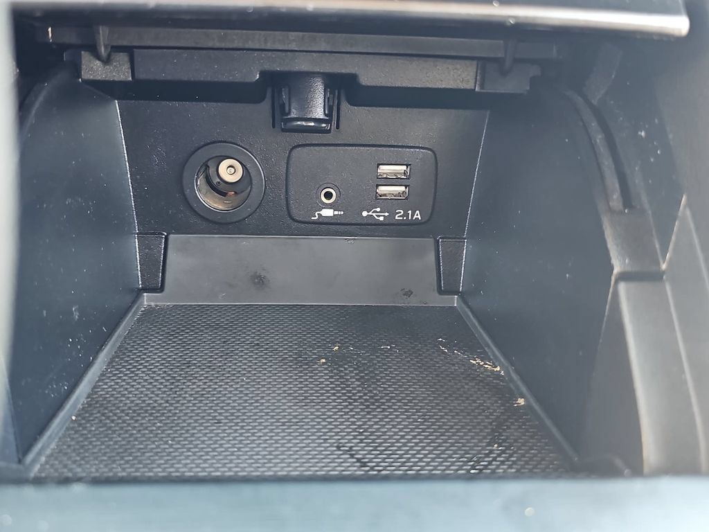 Used 2019 Subaru Outback 3.6R Limited AWD/4WD image 25