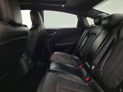 Used 2016 Chrysler 200 S w/ Navigation & Sound Group I image 18