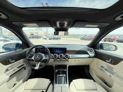 Used 2026 Mercedes-Benz GLB 250 image 12
