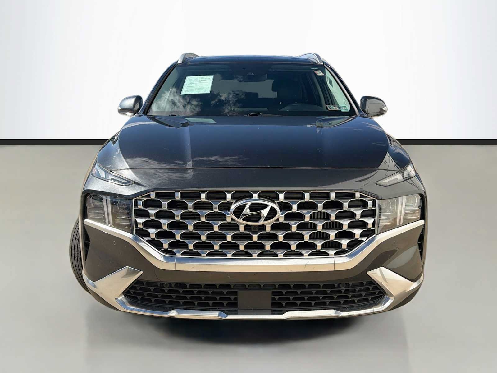 Used 2023 Hyundai Santa Fe Limited AWD/4WD image 2