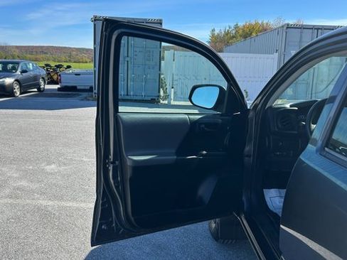 Used 2021 Toyota Tacoma SR image 16