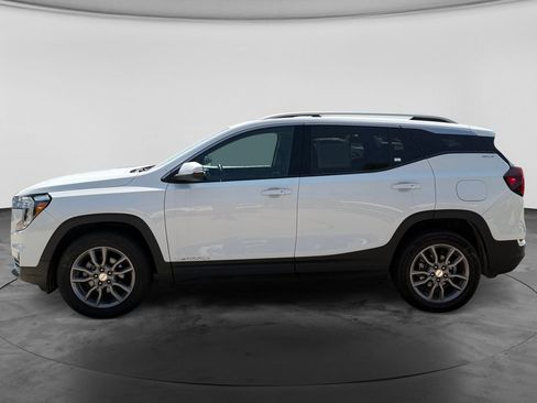 Used 2024 GMC Terrain SLT AWD/4WD image 6