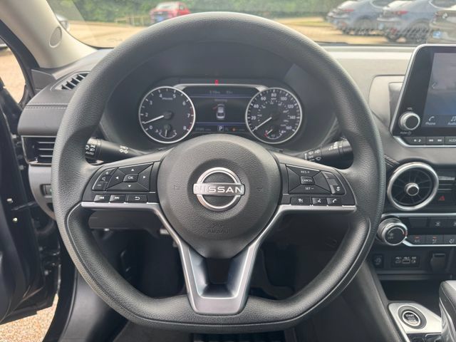 Used 2025 Nissan Sentra SV FWD image 12