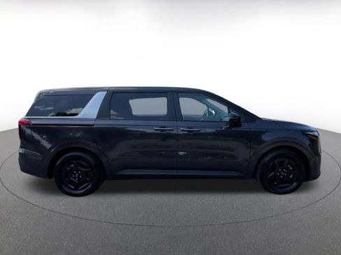 Used 2026 Kia Carnival FWD image 16
