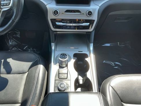 Used 2022 Ford Explorer XLT w/ Equipment Group 202A AWD/4WD image 15