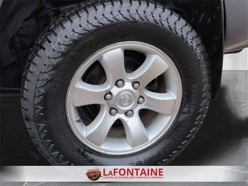 Used 2004 Toyota 4Runner SR5 image 30