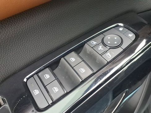 New 2026 Nissan Pathfinder Platinum image 17