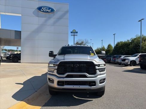 Used 2026 RAM 2500 Big Horn AWD/4WD image 8