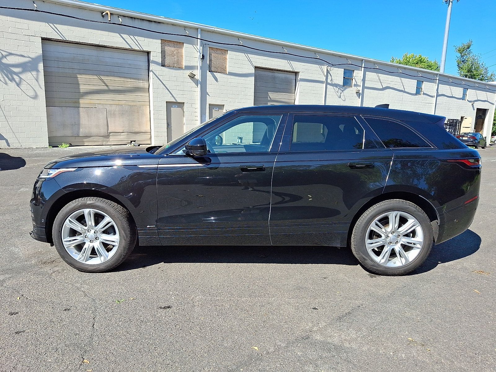 Used 2021 Land Rover Range Rover Velar R-Dynamic S AWD/4WD image 9