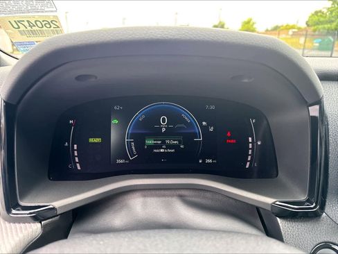 Used 2025 Toyota Camry SE w/ Convenience Package FWD image 23
