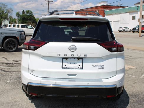 Certified 2026 Nissan Rogue Platinum w/ Platinum Premium Package AWD/4WD image 4