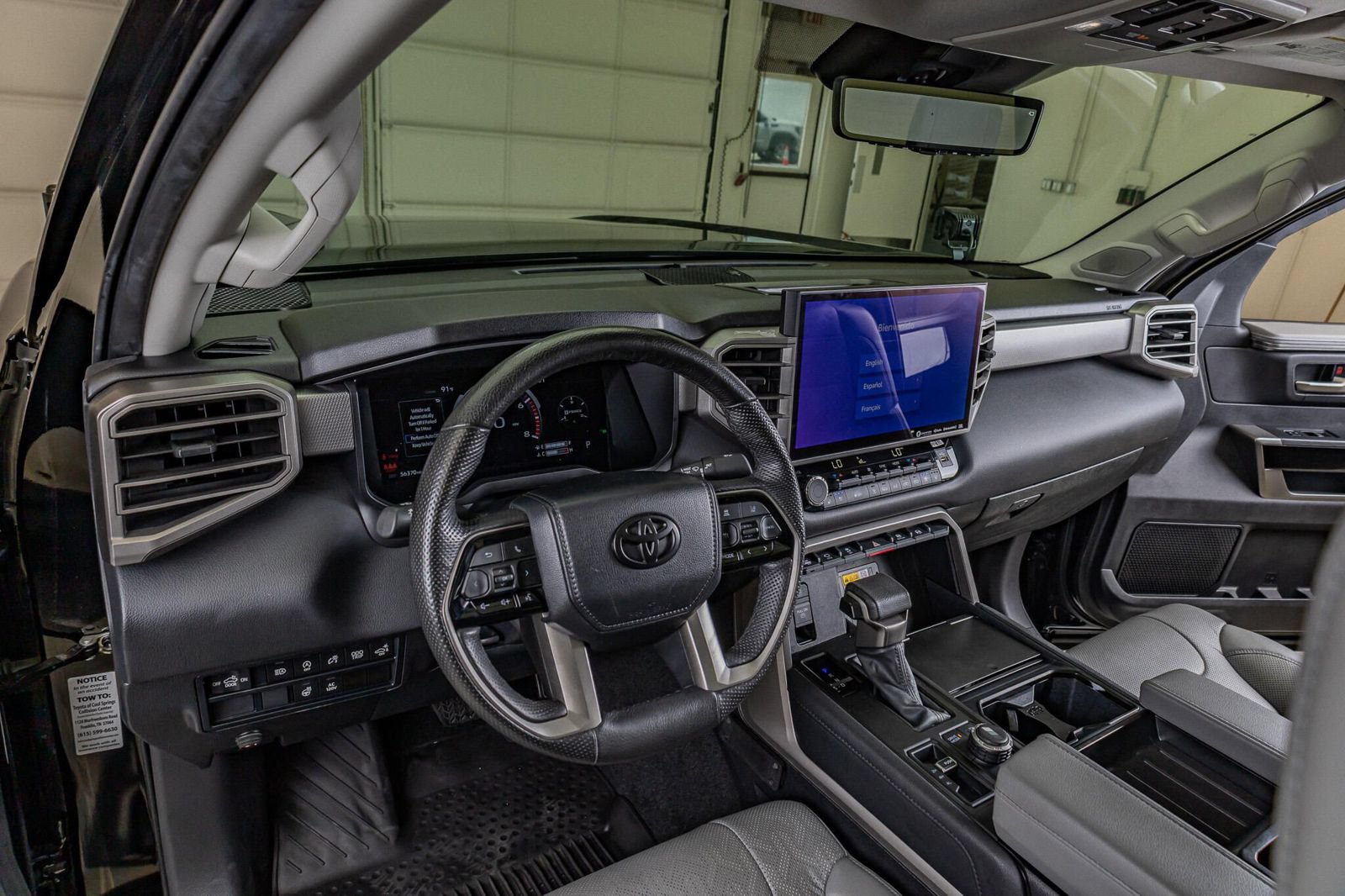 Used 2024 Toyota Tundra Limited AWD/4WD image 16