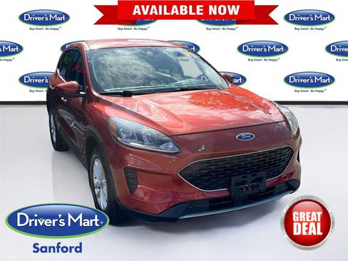 Used 2020 Ford Escape SE image 1