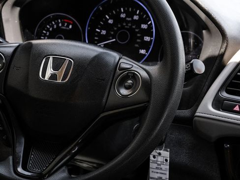 Used 2021 Honda HR-V LX image 28