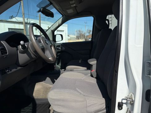 Used 2017 Nissan Frontier SV w/ SV Value Truck Package image 14