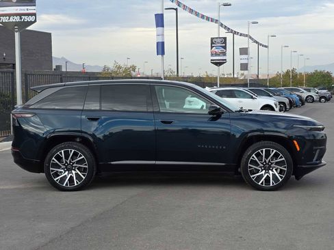 New 2025 Jeep Wagoneer S Limited image 10