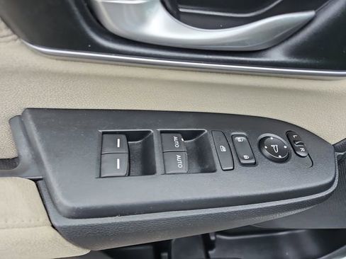 Used 2018 Honda CR-V EX image 18