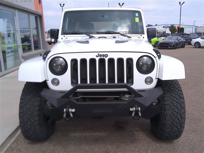 Used 2015 Jeep Wrangler Unlimited Sahara AWD/4WD image 19