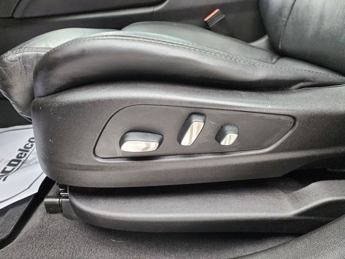 Used 2017 Cadillac XT5 Luxury w/ Driver Awareness Package image 30