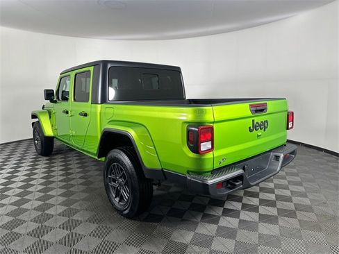 Certified 2025 Jeep Gladiator Sport image 4
