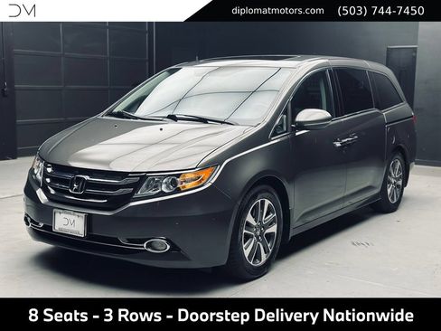 Used 2016 Honda Odyssey Touring image 1