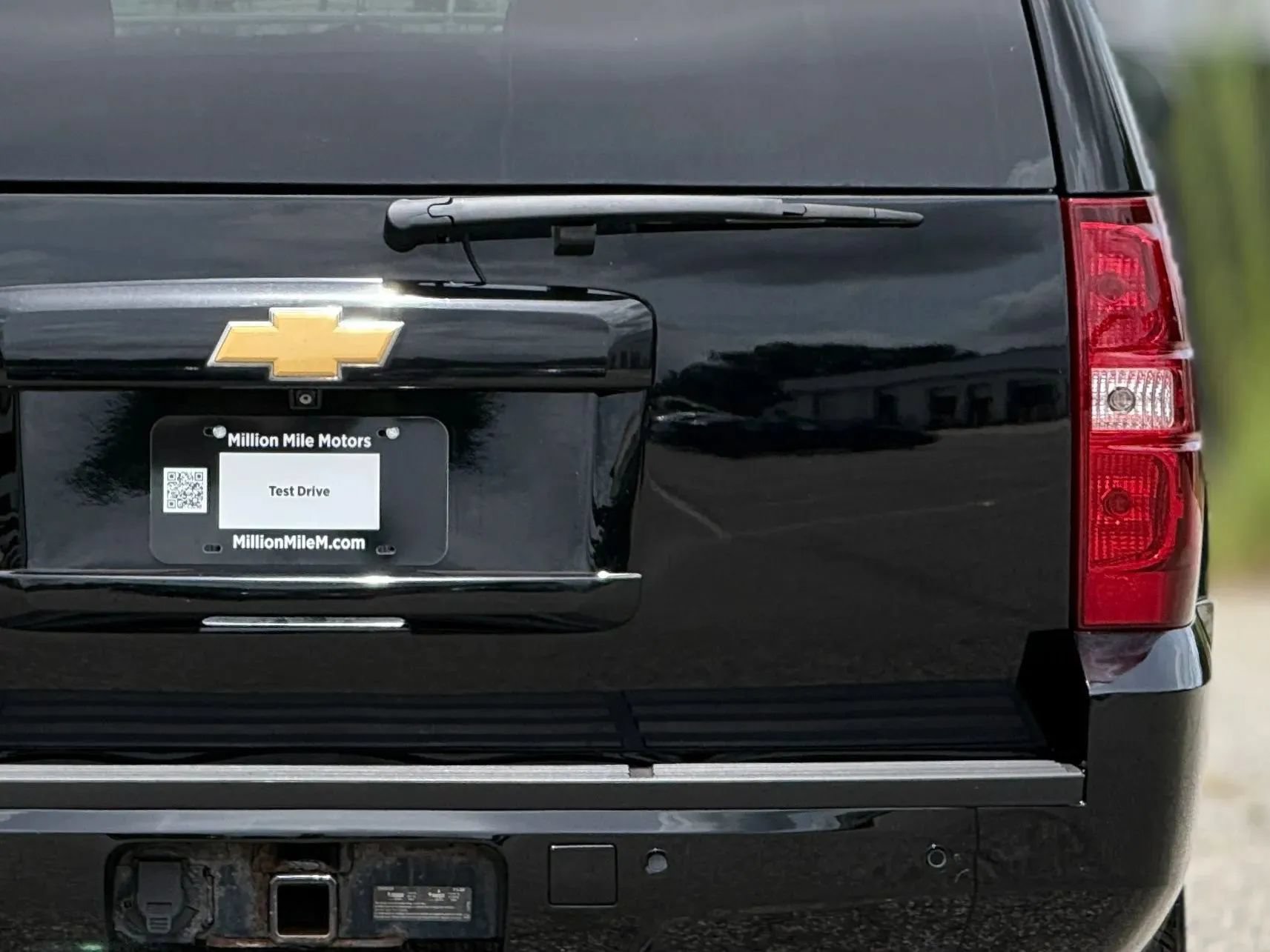 Used 2014 Chevrolet Suburban LT RWD image 14