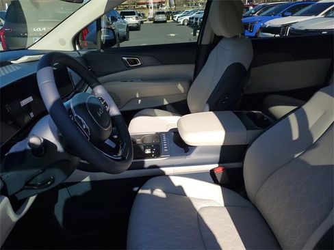 New 2026 Kia Carnival EX image 16