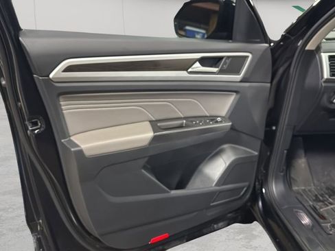 Used 2022 Volkswagen Atlas SE image 39